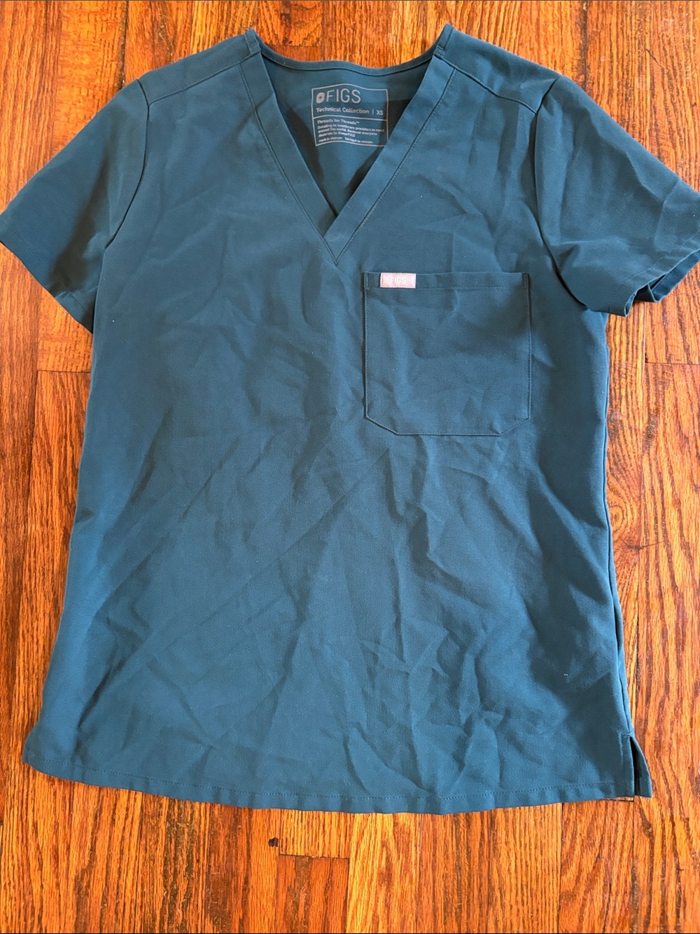 Figs Women’s V-Neck Top Catarina one pocket scrub